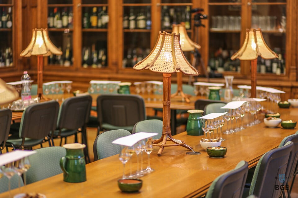 The sensory laboratory (Sommelier Room)